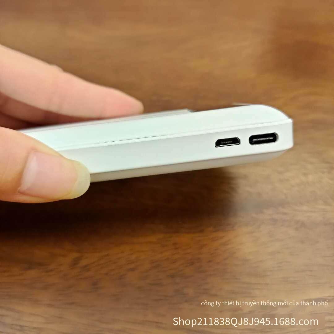 Mật độ đảm bảo chất lượng P20 đi kèm với một kho báu dòng sạc 10000 mAh nguồn di động ba trong một siêu mỏng nhỏ gọn di động mini