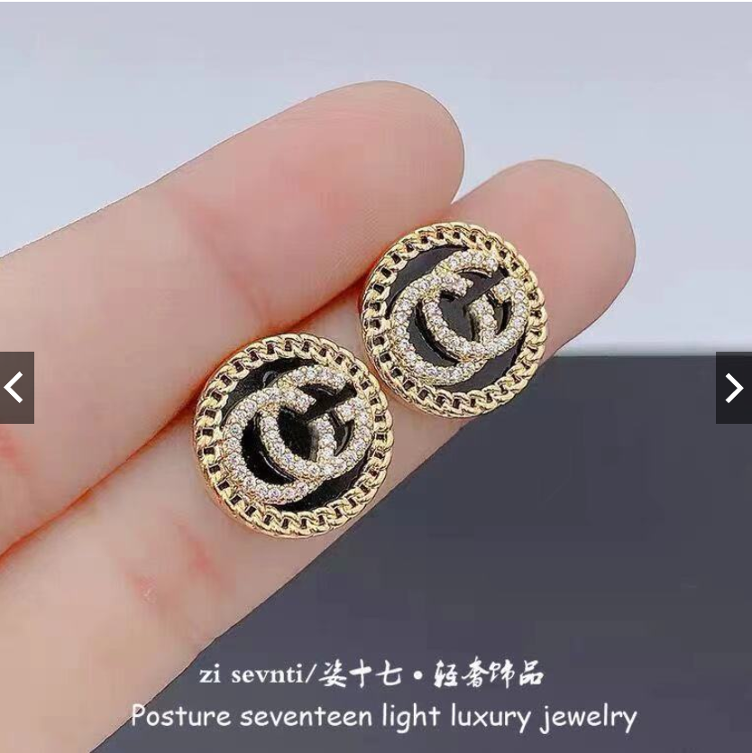 Bông Tai họa tiết chữ G đính kim cương giả nhân tạo thời trang Nhật Hàn sang trọng dành cho phái đẹp.