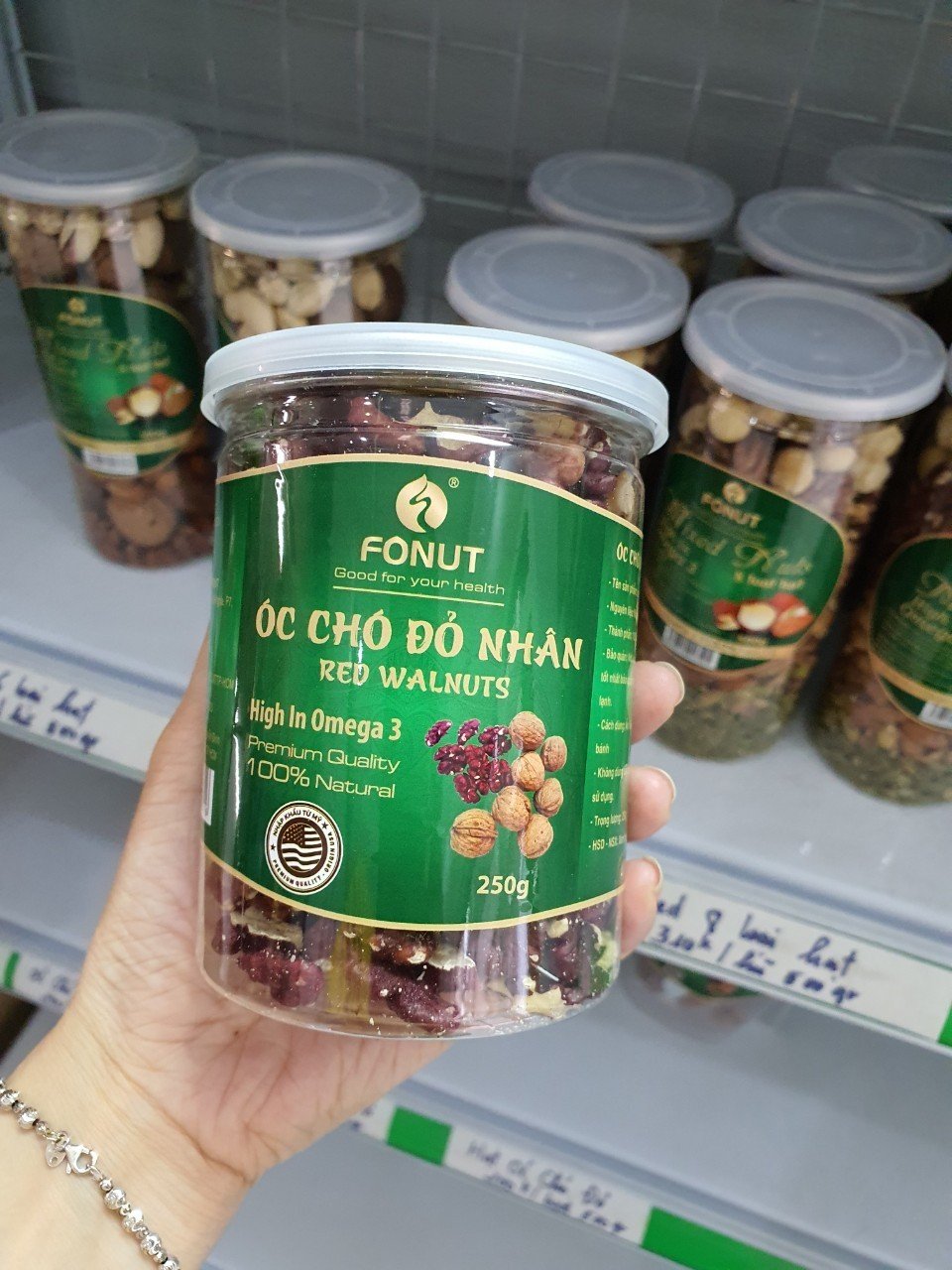 Óc Chó Đỏ Nhân