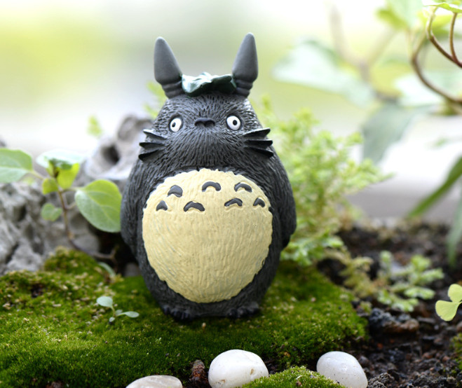 Mô hình Totoro lớn đội lá trên đầu trang trí tiểu cảnh, bonsai, làm móc khóa, DIY