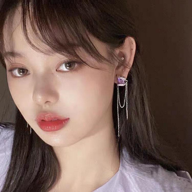 Bông tai đính đá màu tím xinh xắn và sang