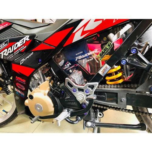 Ốp sườn mica trong suốt cho Raider,