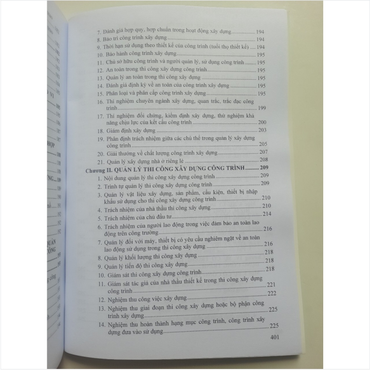 Sách Hướng Dẫn Một Số Nội Dung về Hợp Đồng Trong Xây Dựng (theo Thông tư số 02/2023/TT-BXD ngày 03/03/2023 của Bộ Xây dựng) - V2204T