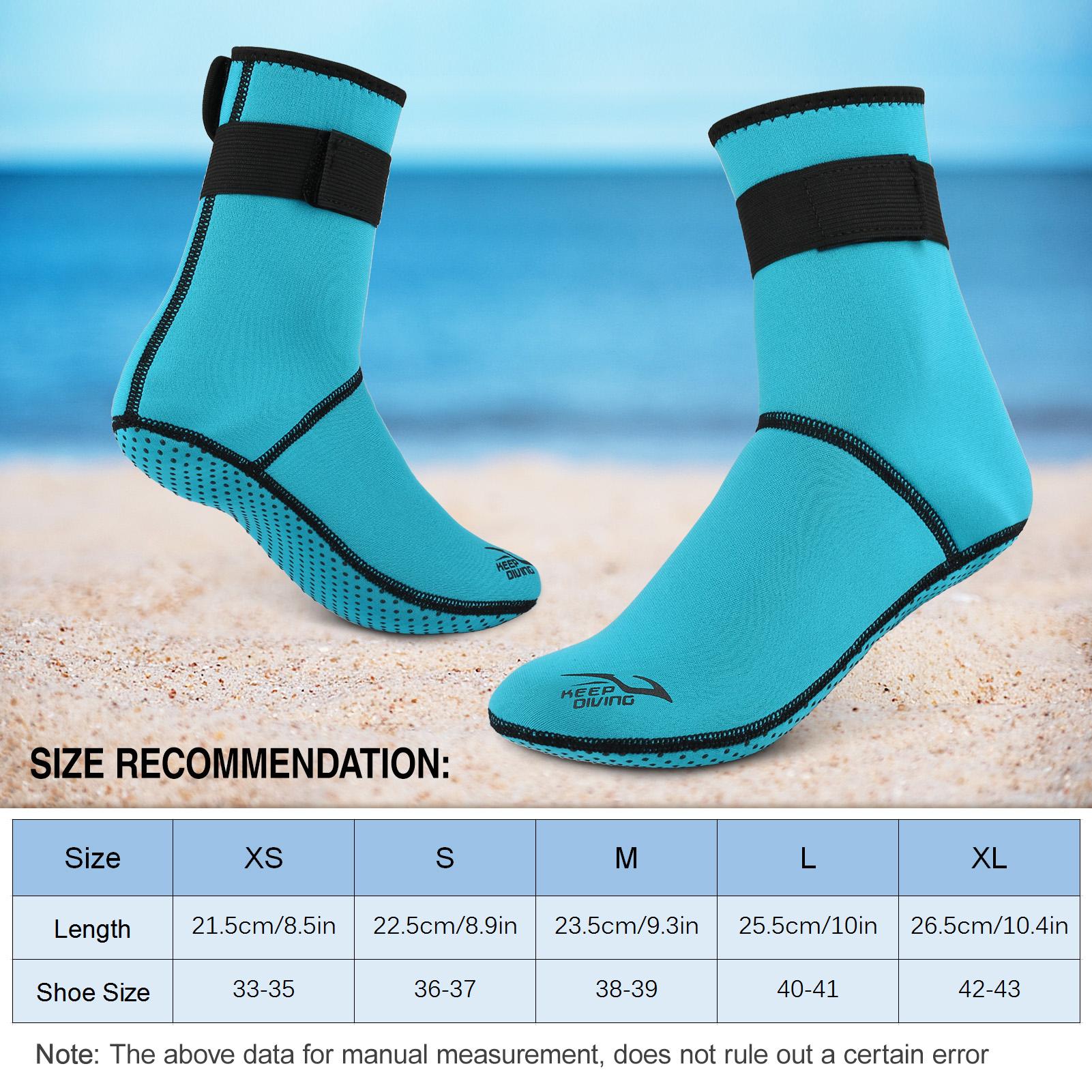 Cặp vớ lặn bằng Neoprene 3mm chất lượng cao, siêu nhẹ và thoải mái,Có thể điều chỉnh độ chặt bằng băng dính cố định, phù hợp với môi trường cát, gồ ghề hoặc trơn trượt