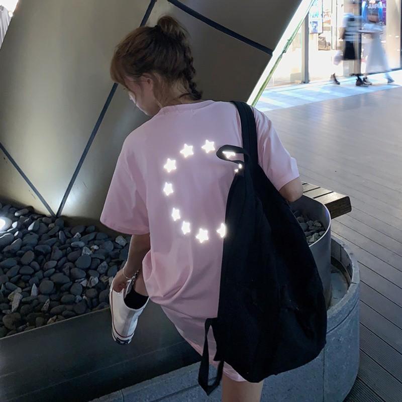 Áo thun cổ tròn hoạ tiết chữ và ngôi sao phản quang