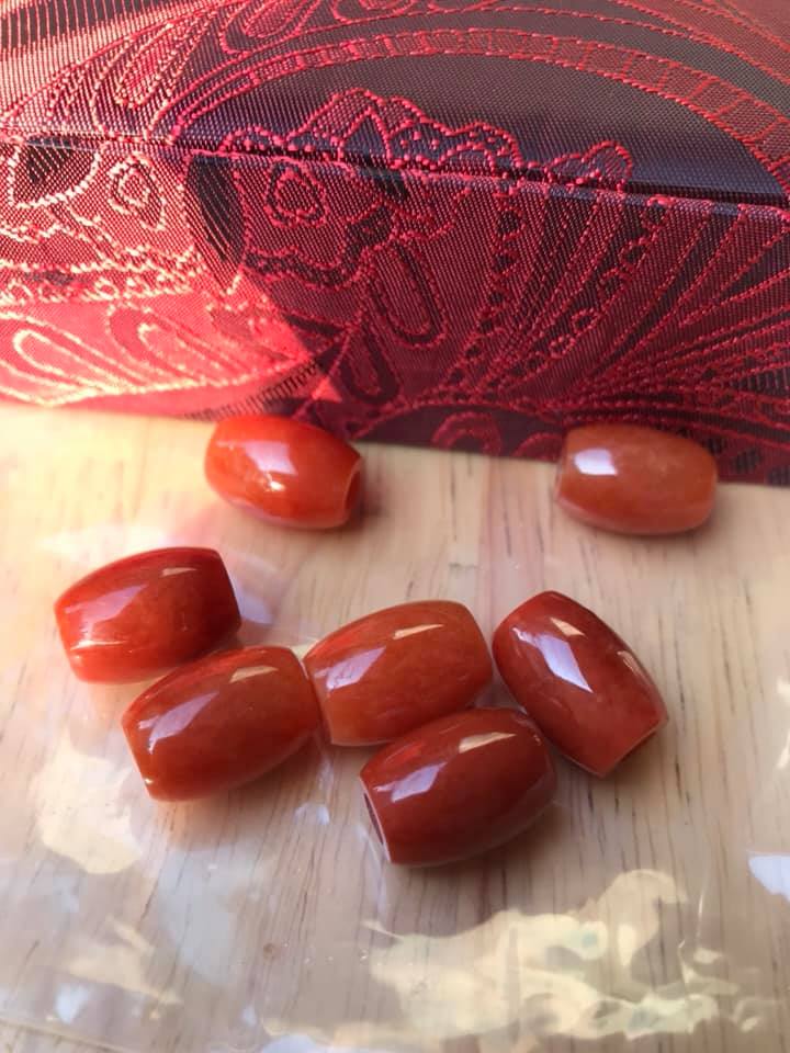 HẠT LU ĐÁ CẨM THẠCH TỰ NHIÊN ĐỎ CAM BÓNG ĐẸP LÀM MẶT DÂY CHUYỀN và PHỐI VÒNG TAY NỮ MỆNH HỎA THỔ Size HẠT LU Dài 16mm x dầy 12mm