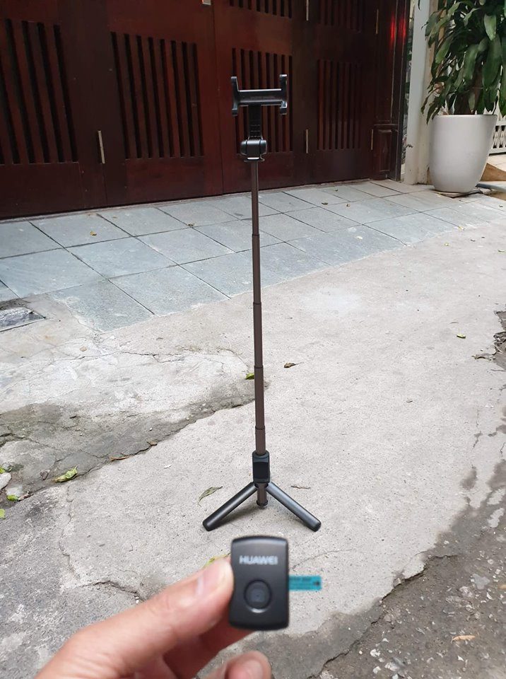 48051424 270771713797342 3624130873659490304 n - Gậy chụp hình Selfie Tripod Huawei 360 độ AF15