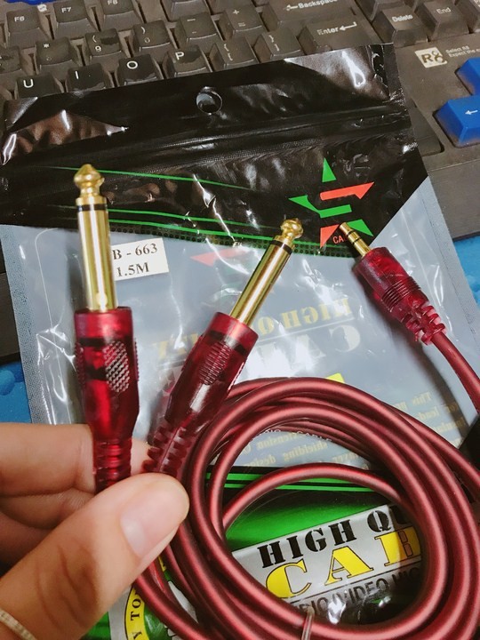 DÂY CHUYỂN JACK 3.5 LY SANG 2 JACK 6.5 LY - HÀNG NHẬP KHẨU