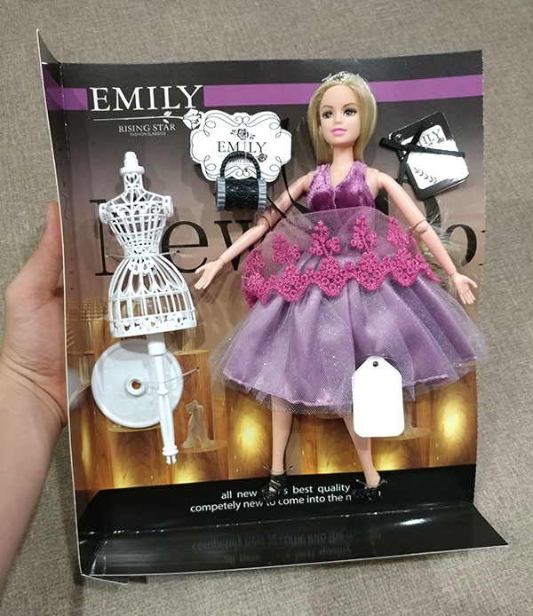 Bộ búp bê thời trang Emily QJ081B