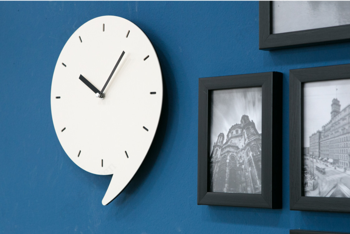 Đồng hồ treo tường trang trí nhà cửa tối giản hình dấu phẩy - Comma Wall Clock