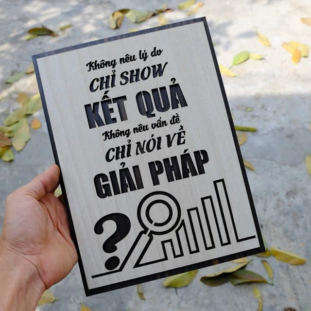 Tranh gỗ treo tường_Không nêu lí do chỉ show kết quả không nêu vấn để chỉ nói về giải pháp_CRN_01. Kích thước 40.5x30cm