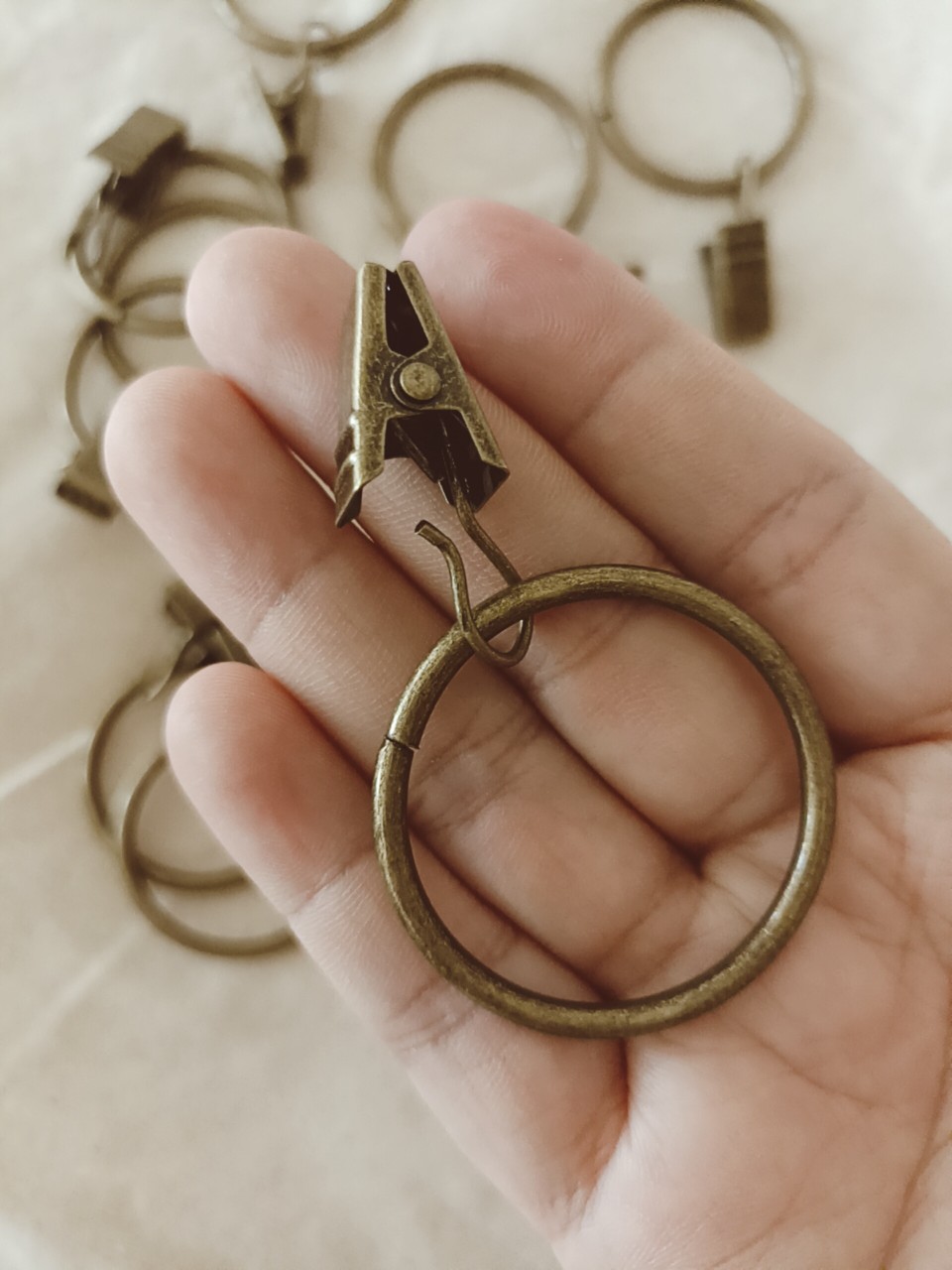 Set 10 khoen tròn kẹp rèm kẹp đồ đa năng bằng kim loại mạ đồng