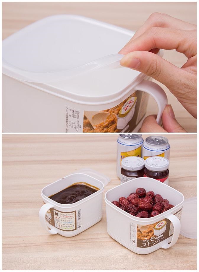 Hộp đựng bảo quản nắp mềm có tay cầm tiện lợi màu trắng - Hàng nội địa Nhật Bản.