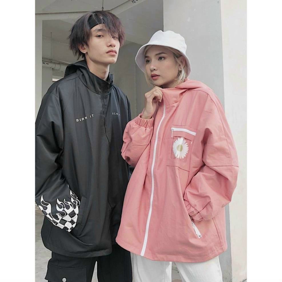 Áo khoác dù nam nữ phong cách couple thịnh hành năng động