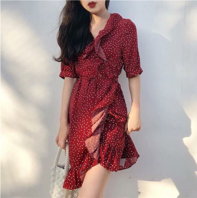 Đầm suông bi đỏ lụa đắp chéo cột nơ bên eo