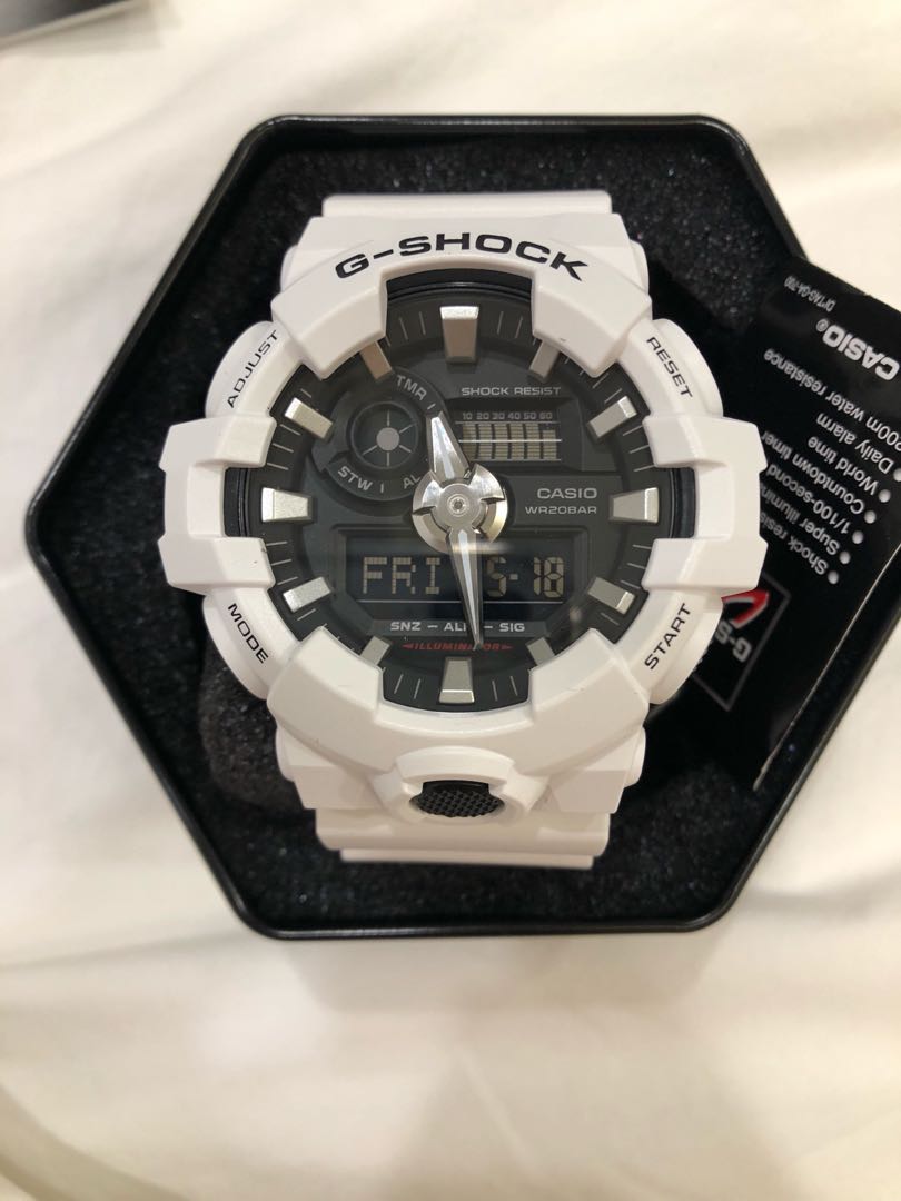 Đồng hồ nam dây nhựa Casio G-SHOCK GA-700-7ADR