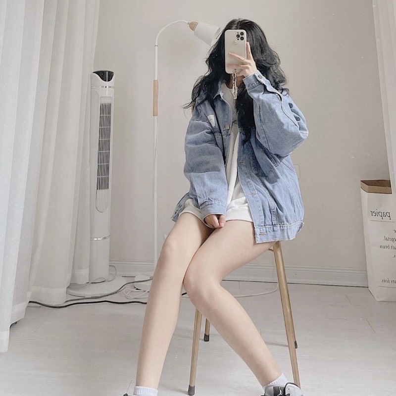 Áo Khoác Jeans Nữ Màu Xanh Nhạt Form Rộng Tay Bồng Có Tag Thêu
