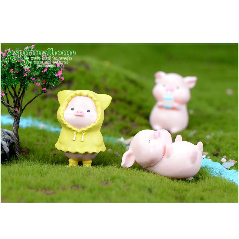 Mô hình lợn hồng, heo hồng mặc áo vàng đáng yêu trang trí tiểu cảnh sen đá, sân vườn, terrarium