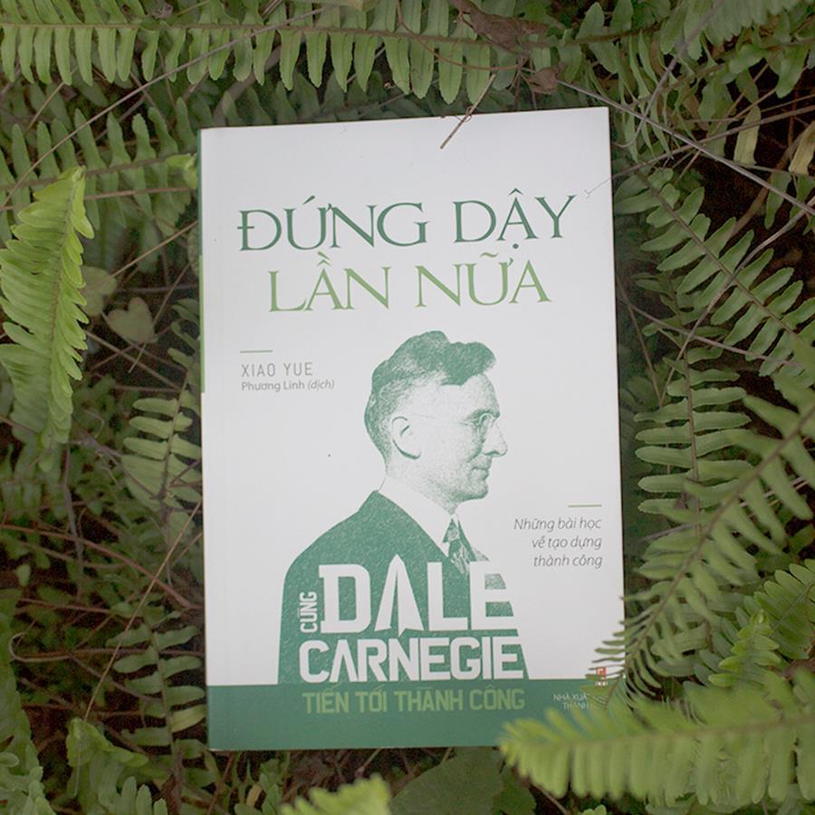 Sách: Đứng Dậy Lần Nữa Những Bài Học Về Tạo Dựng Thành Công