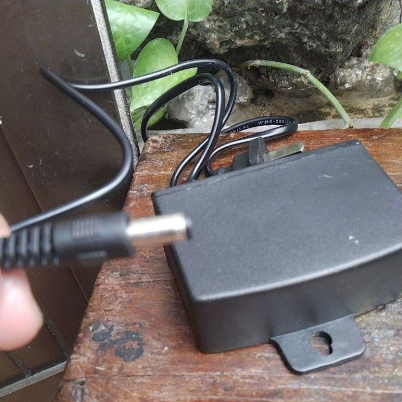 Nguồn 12v2a móc treo để mưa nắng bảo hành 12 tháng cả sét đánh cả cắt dây vẫn đổi mới 12th