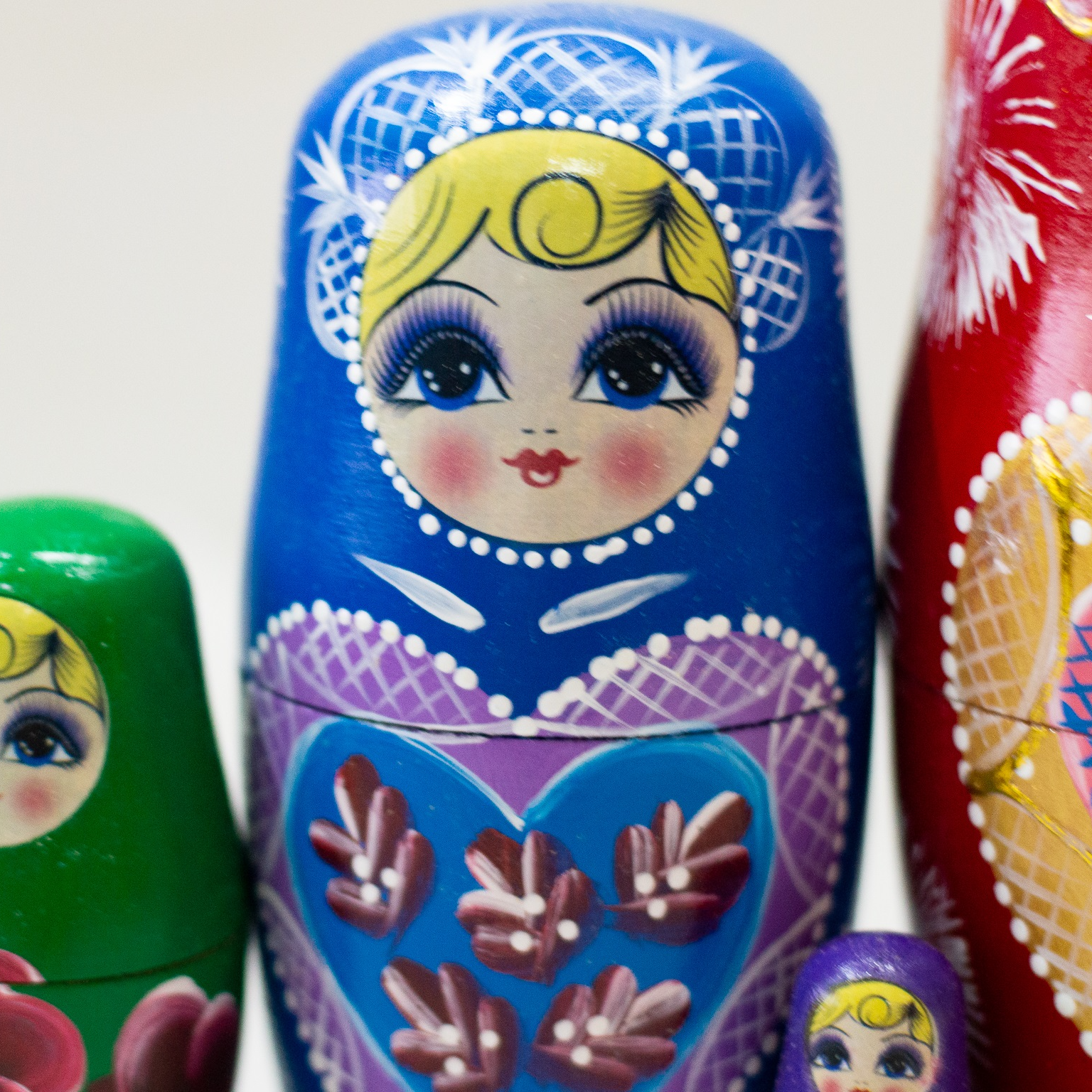 BỘ BÚP BÊ NGA MATRYOSHKA 7 LỚP CAO 18CM NHIỀU MÀU