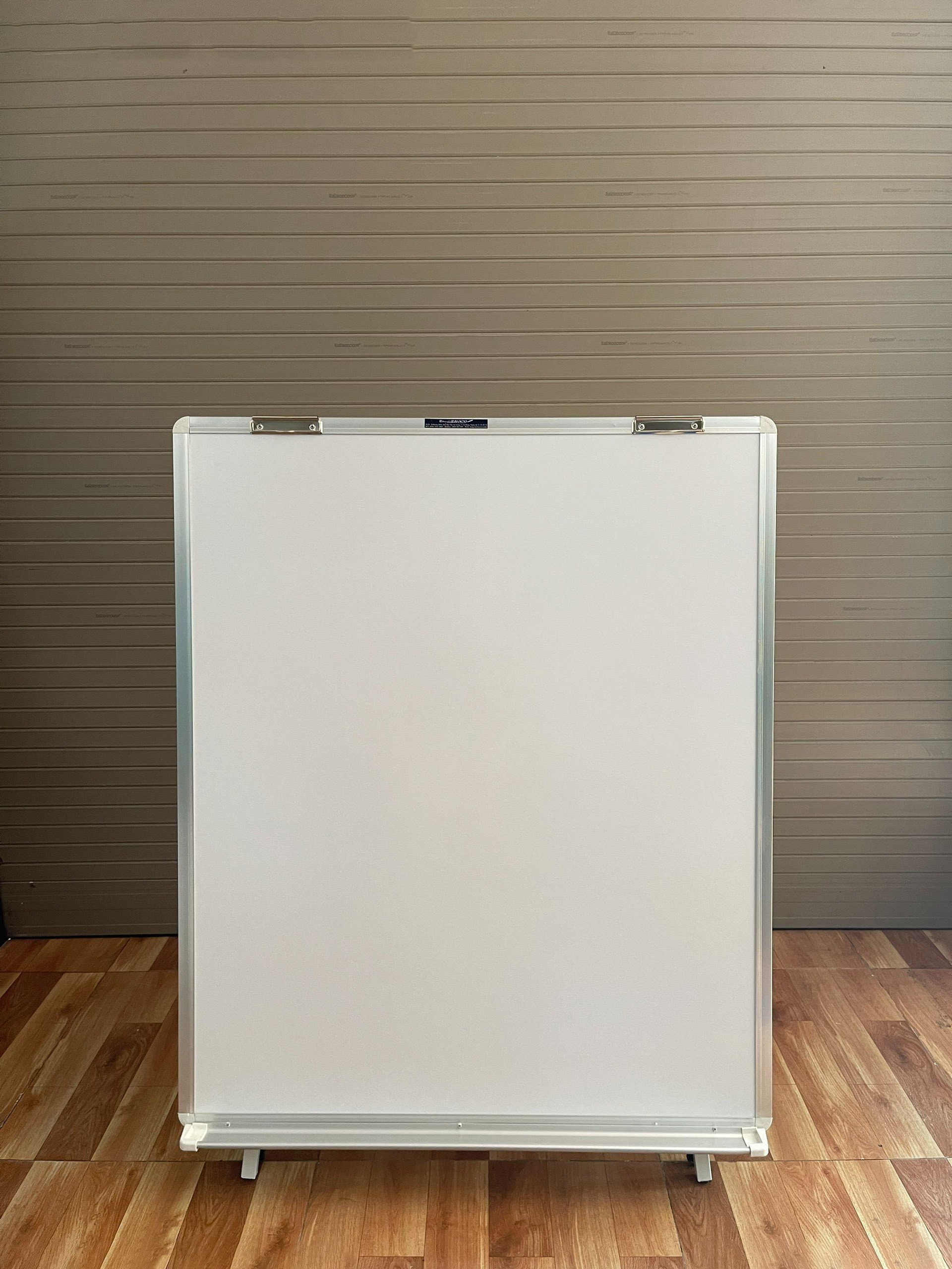 Bảng Flipchart 3 chân viết bút lông Bavico - 60x80cm