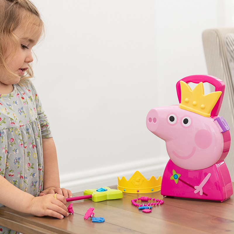 Đồ Chơi PEPPA PIG Vali Trang Sức Hóa Thân Thành Công Chúa Peppa Pig 1680652INF22