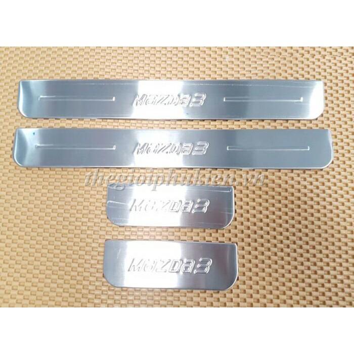 Bộ Ốp bậc, Nẹp bước chân Mazda 3 2020 - Mẫu INOX