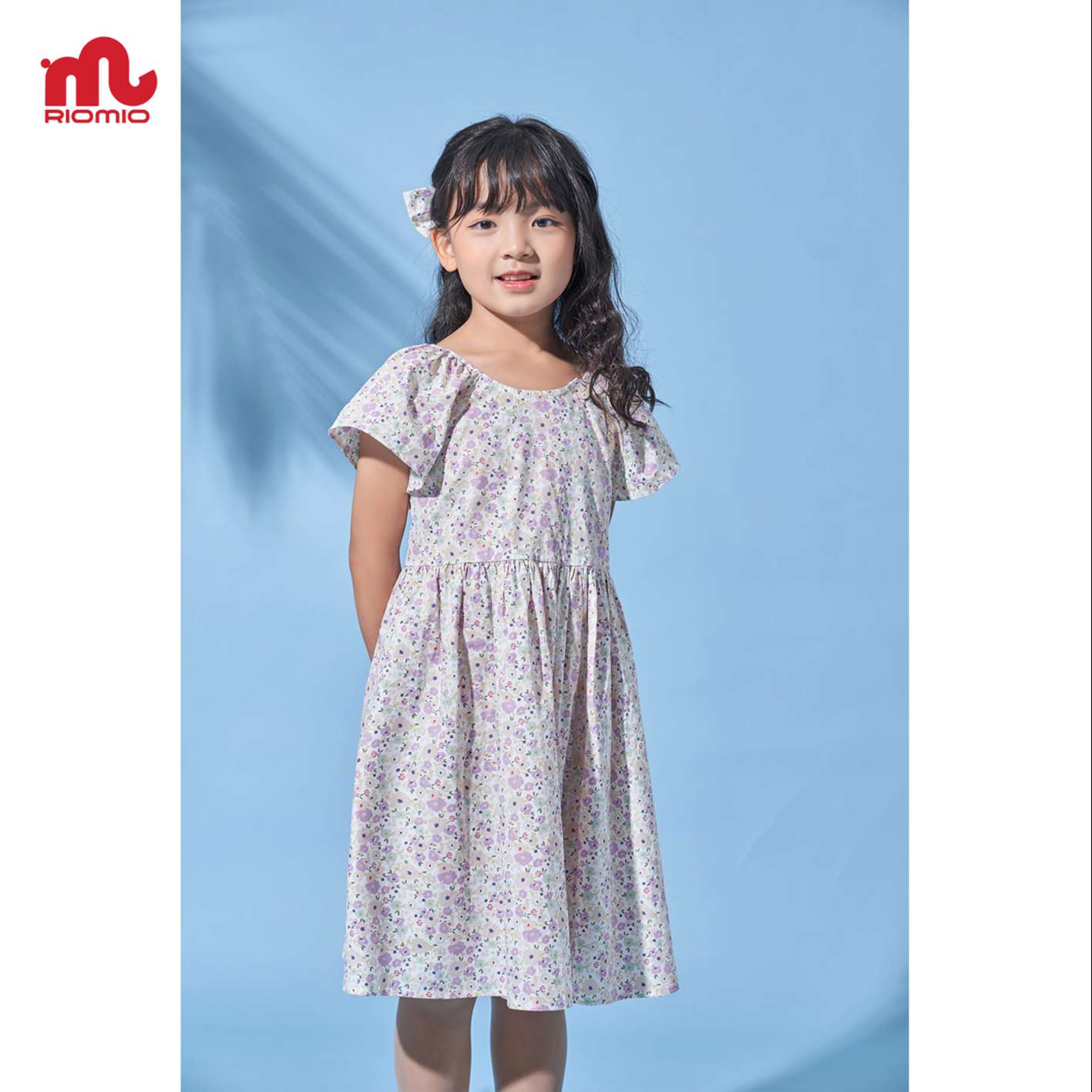 Đầm bé gái 15-40kg RIOMIO hoa nhí cúc chéo xinh xắn cho bé chất liệu cotton thô mềm mát - RV182