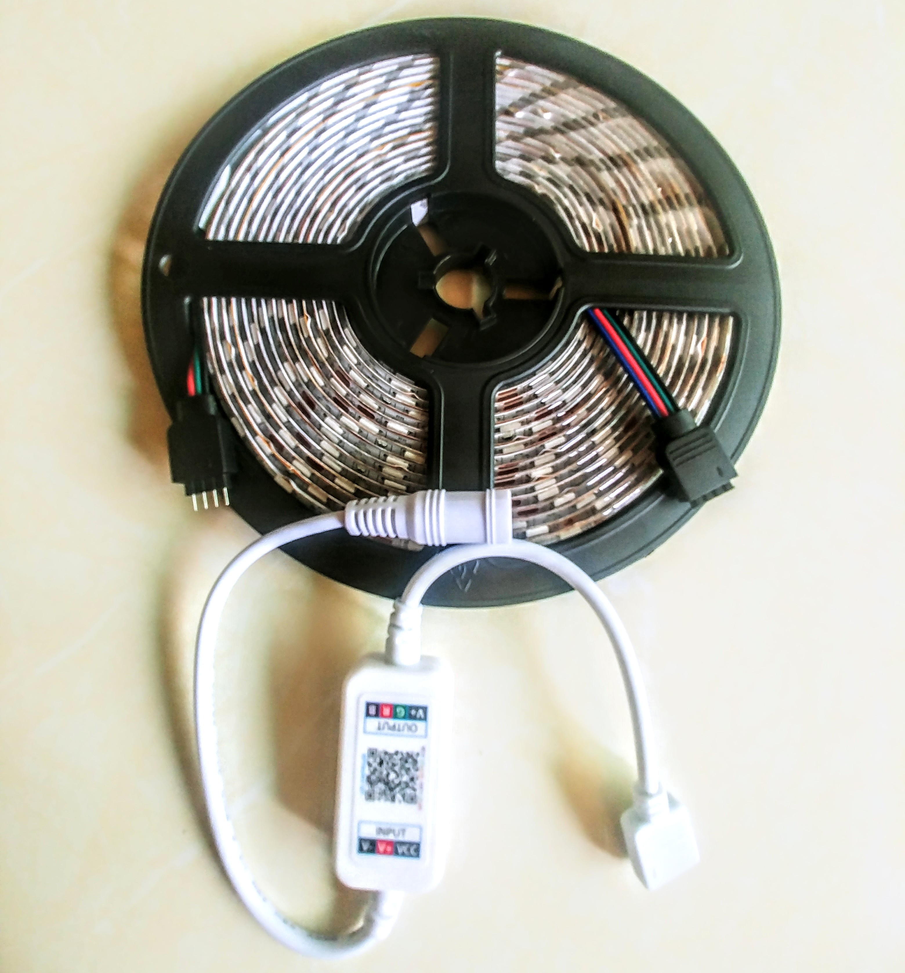 ĐẲNG CẤP VỚI BỘ ĐIỀU KHIỂN LED ĐIỆN THOẠI QUA bulutoo + CUỘN DÂY LED NHIỀU MÀU DÀI 5M TRANG TRÍ XE MÁY XE HƠI ÔTÔ NHÀ SÂN VƯỜN QUÁN CỰC ĐẸP