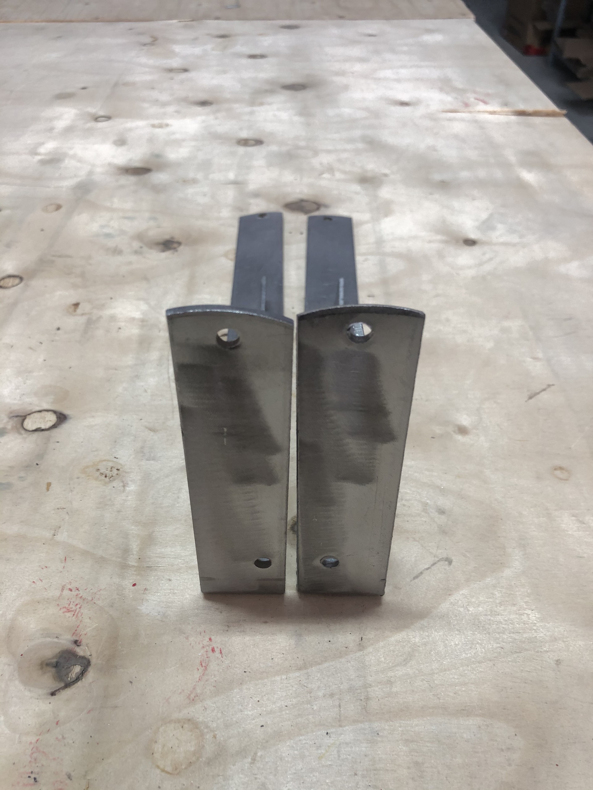 Ke góc vuông chữ L thép 40 x 15 x 3 cm