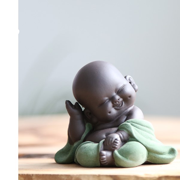 Tượng Chú Tiểu Bình An Hoan Lạc - Chú tiểu áo xanh vẫy tay chào