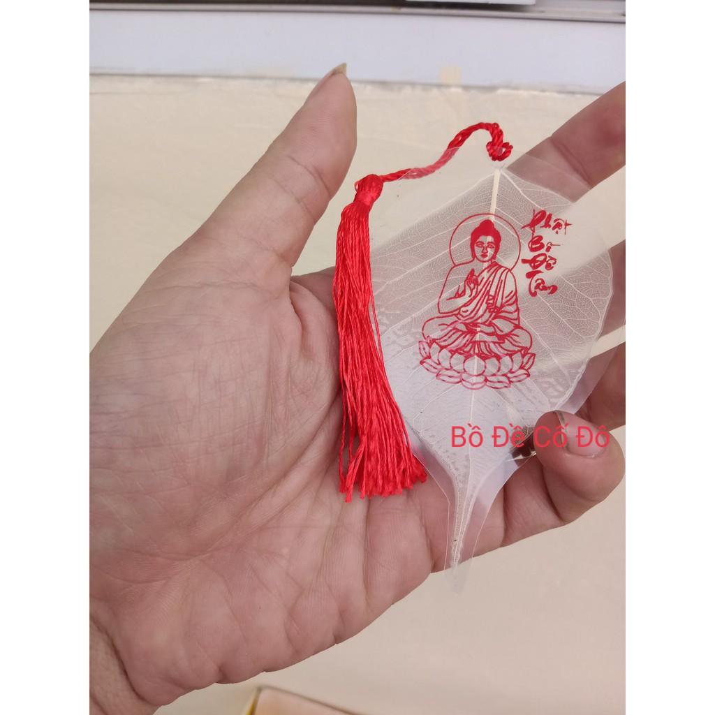 Lá bồ đề in hình phật chữ đỏ bỏ ốp điện thoại