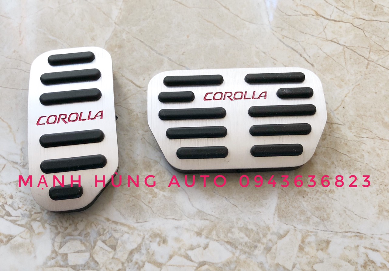 Bộ ốp bọc chân ga, chân phanh cho xe Toyota Altis 2016-2019