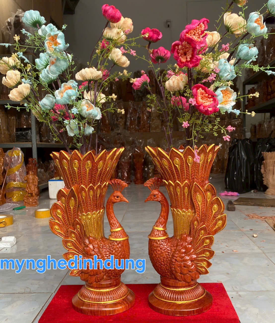 Cặp chim công cắm hoa phong thủy gỗ hương đá cao 40x20x15cm