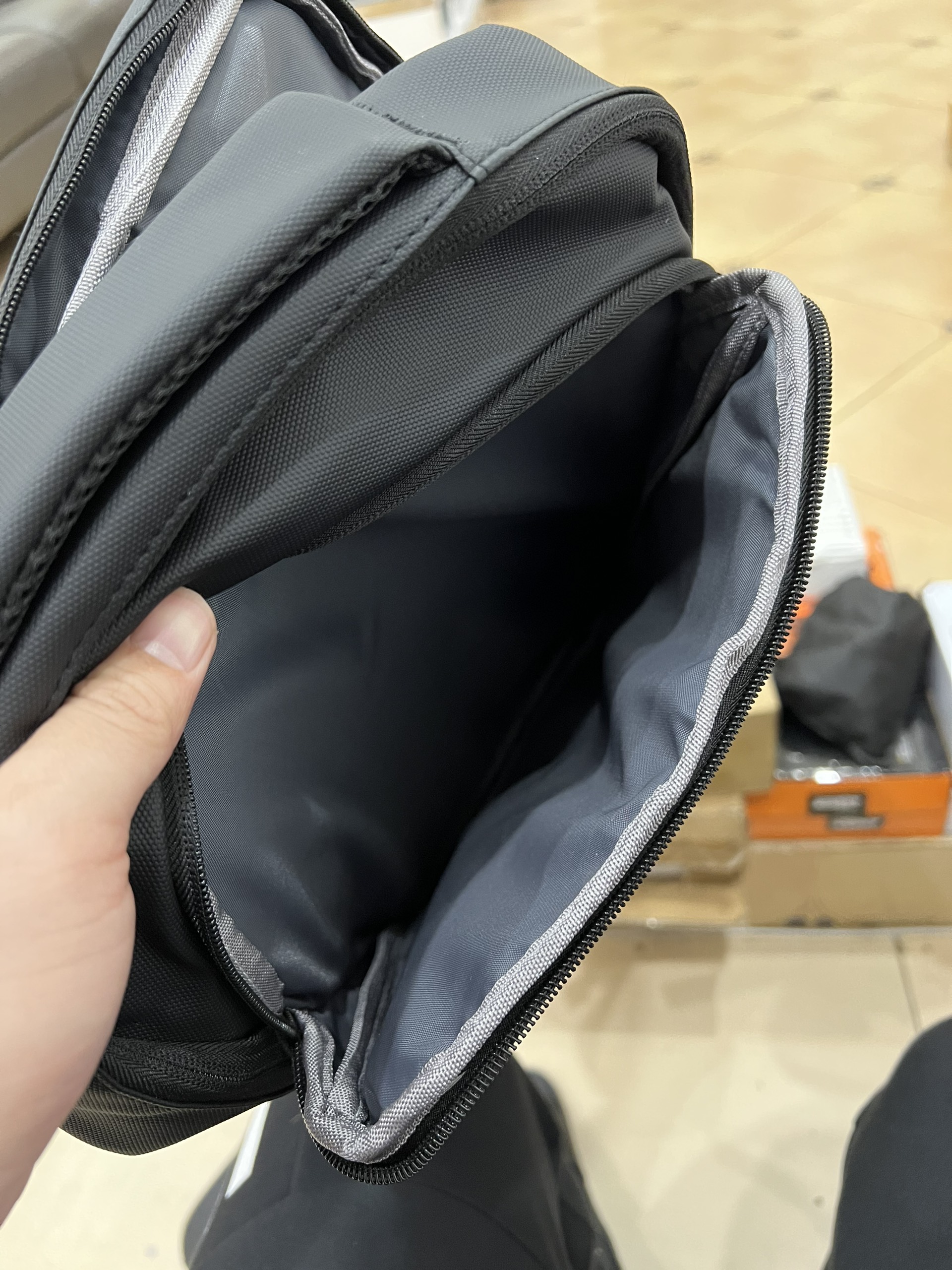 Balo đeo vai TRONSMART BACKPACK - Thời trang – Gọn nhẹ - Tiện Lợi - Hàng Chính Hãng