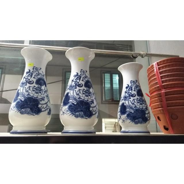 Lọ hoa cắm bàn thờ