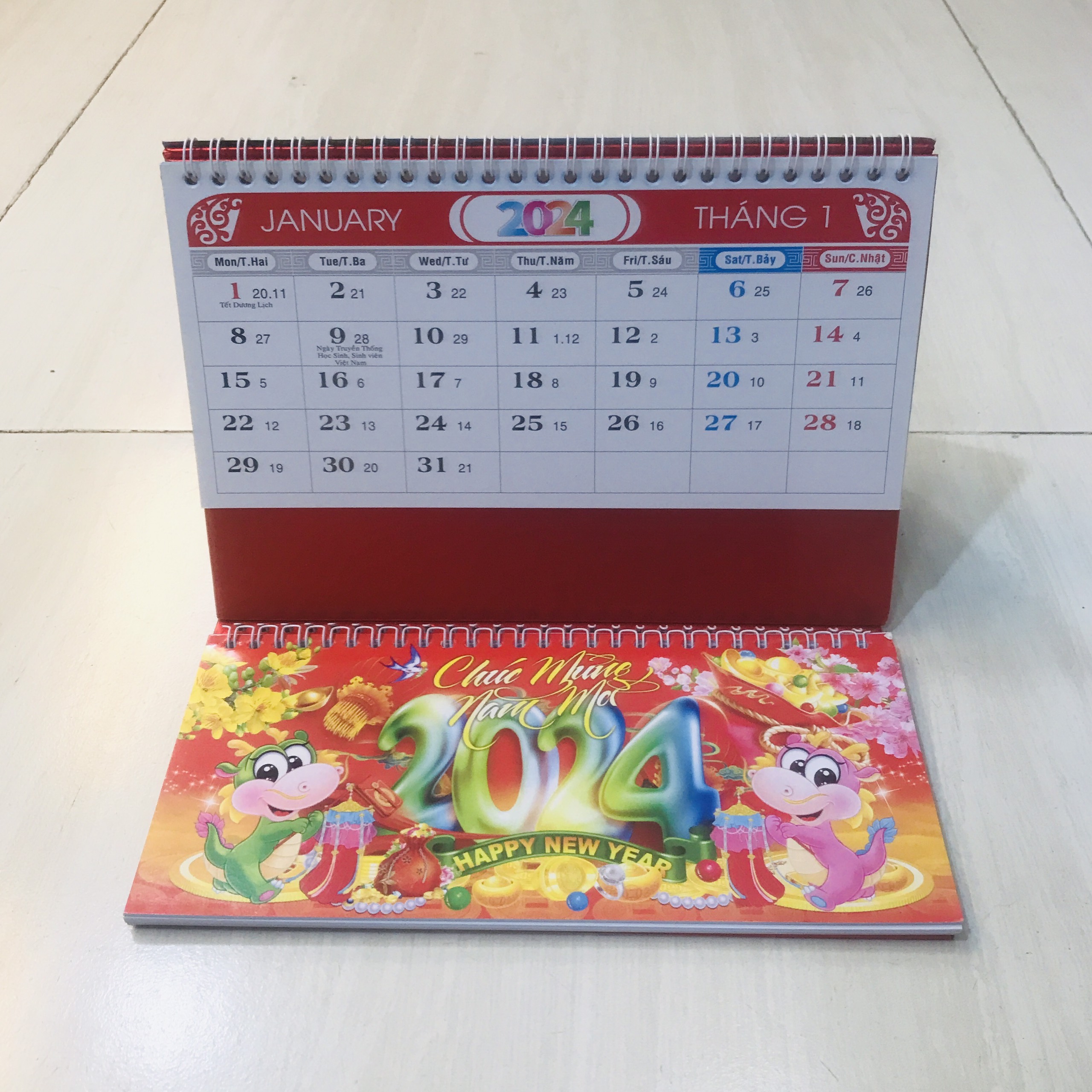 Lịch Để Bàn 2024 Chữ A 2 LOXO 24*16 cm - Mẫu Ngẫu Nhiên
