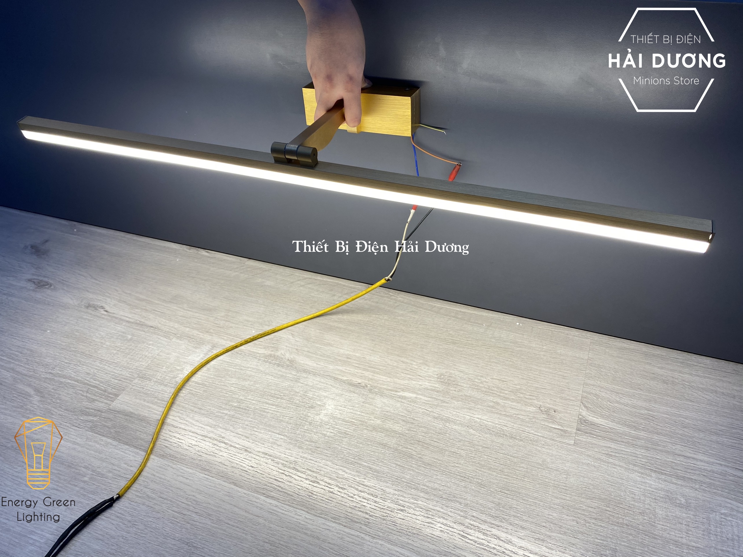 Đèn soi tranh - Đèn rọi gương Led Model 8018 120cm 24w 3 Chế Độ Ánh Sáng - Điều chỉnh được góc chiếu