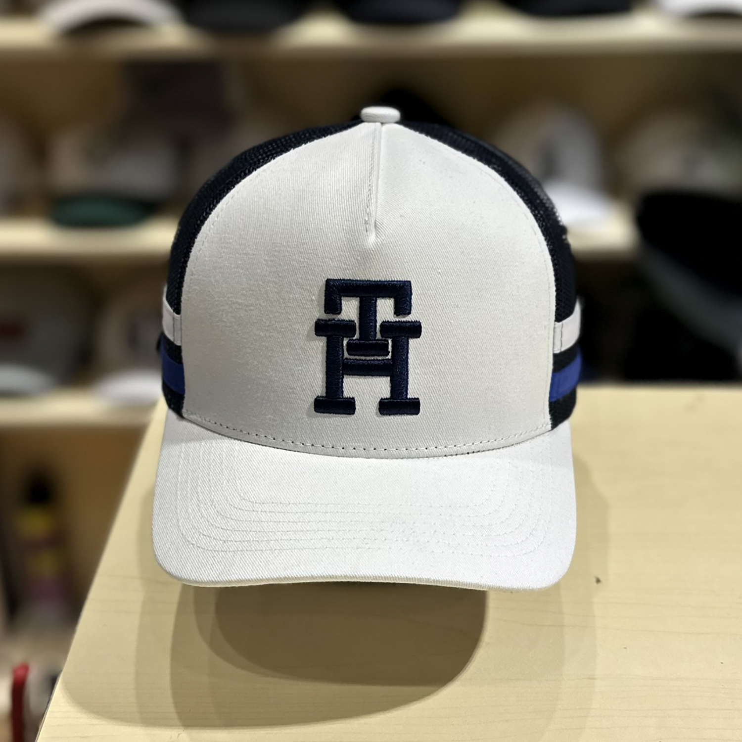 Nón kết, mũ lưỡi trai Tom vải kaki phối lưới form đẹp thời trang đường phố