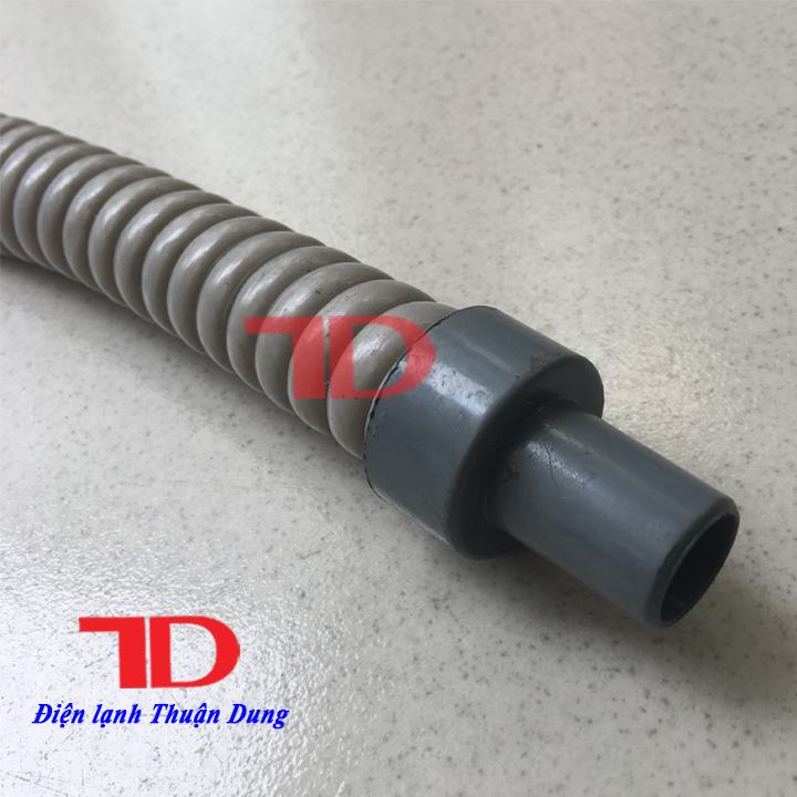 Ống thoát nước máy lạnh 120 cm zin có bảo ôn chống mồ hôi nhiễu nước