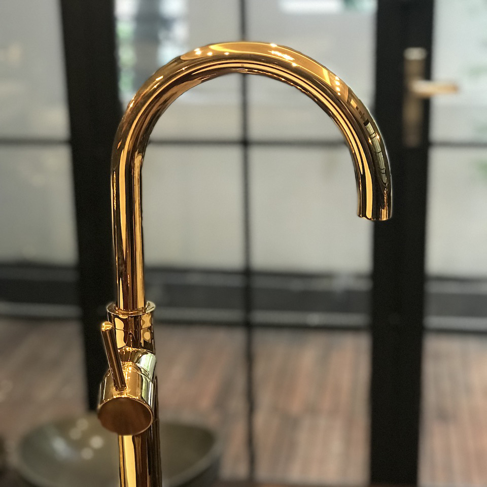 Vòi chậu lavabo cao bằng đồng cổ điển - HY2602