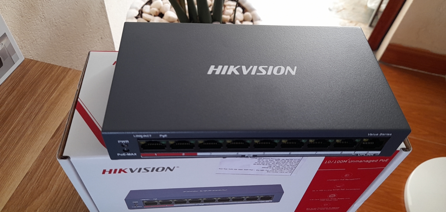 DS-3E0109P-E/M POe. Switch mạng 8 cổng Hikvision DS-3E0109P-E/M. Vỏ sắt sơn tĩnh điện , PoE 100M, 1 cổng uplink 10/100M , layer 2, chống sét 4KV