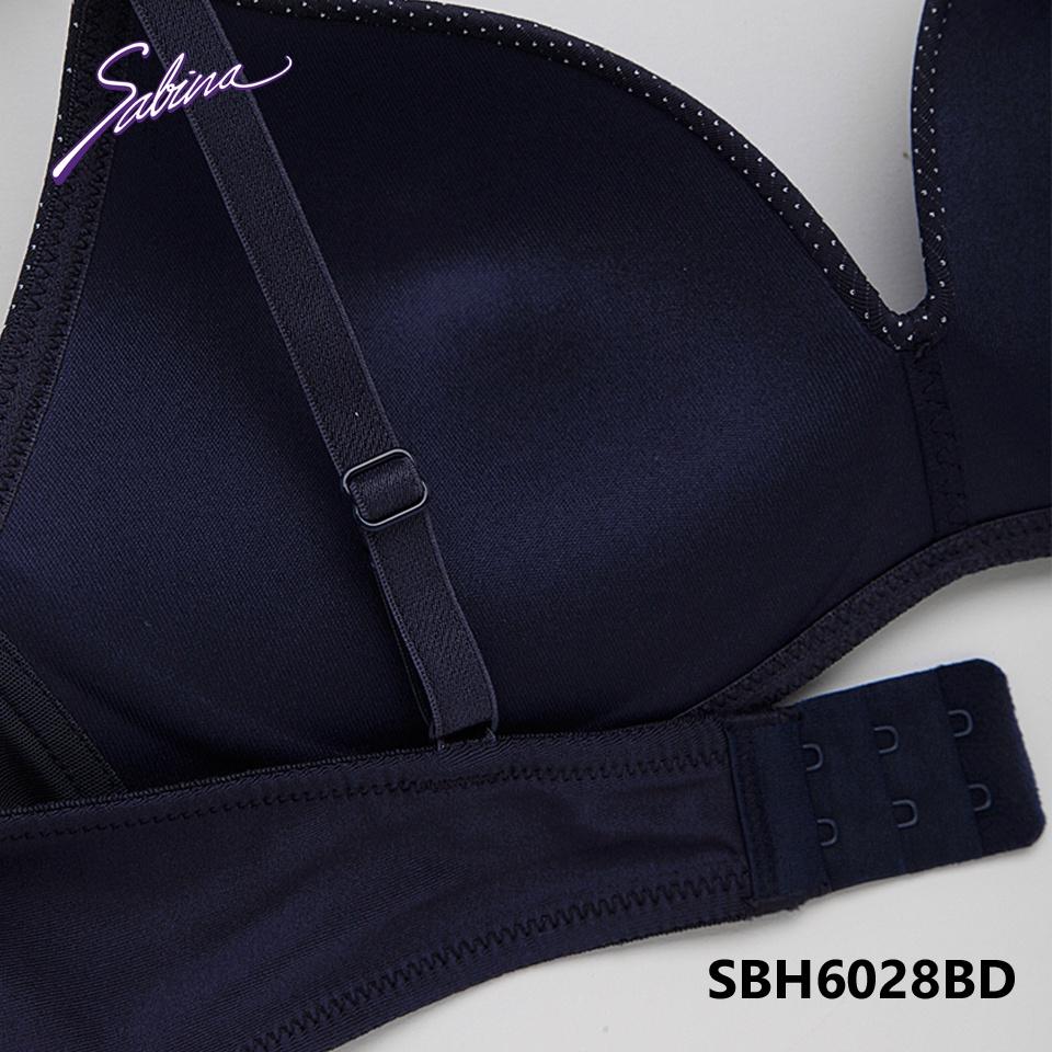 Áo Lót Mút Dày Vừa Nâng Ngực Tự Nhiên Không Gọng Basic Soft Doomm By Sabina Invisible Wire By Sabina SBH6028BD