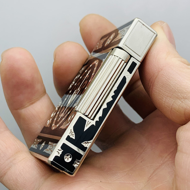 Vỏ Hột Quẹt Bật Lửa Upon D08T Họa Tiết Hoàng Gia Bạc Đen - Dùng Gas Đá Cao Cấp