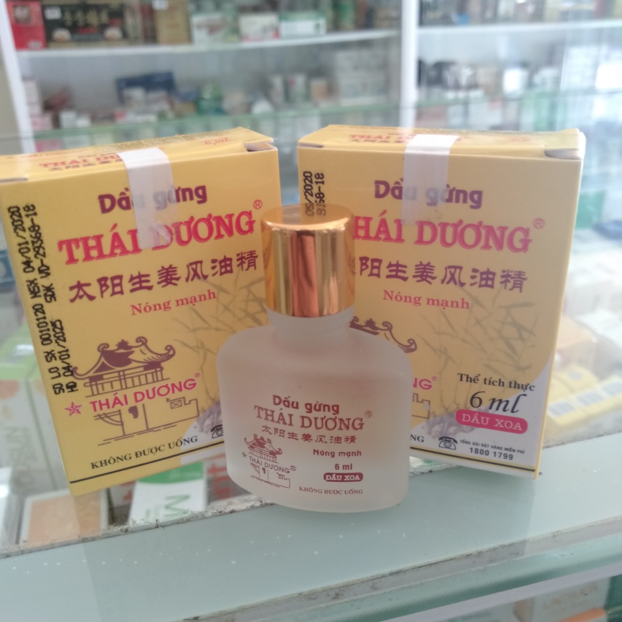 Lốc 3 chai DẦU GỪNG THÁI DƯƠNG 6 ML giảm cảm cúm, ngạt mũi, sổ mũi, nhức đầu, đau cơ, đau vai gáy, đau mình mẩy, cảm lạnh, say tàu xe, côn trùng cắn.