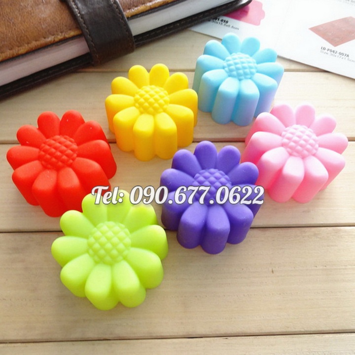 Bộ 10 khuôn silicon làm bánh, rau câu, bánh bông lan, bánh da lợn, bánh Cookie hình hoa cúc 3 lớp – Mã số 1158