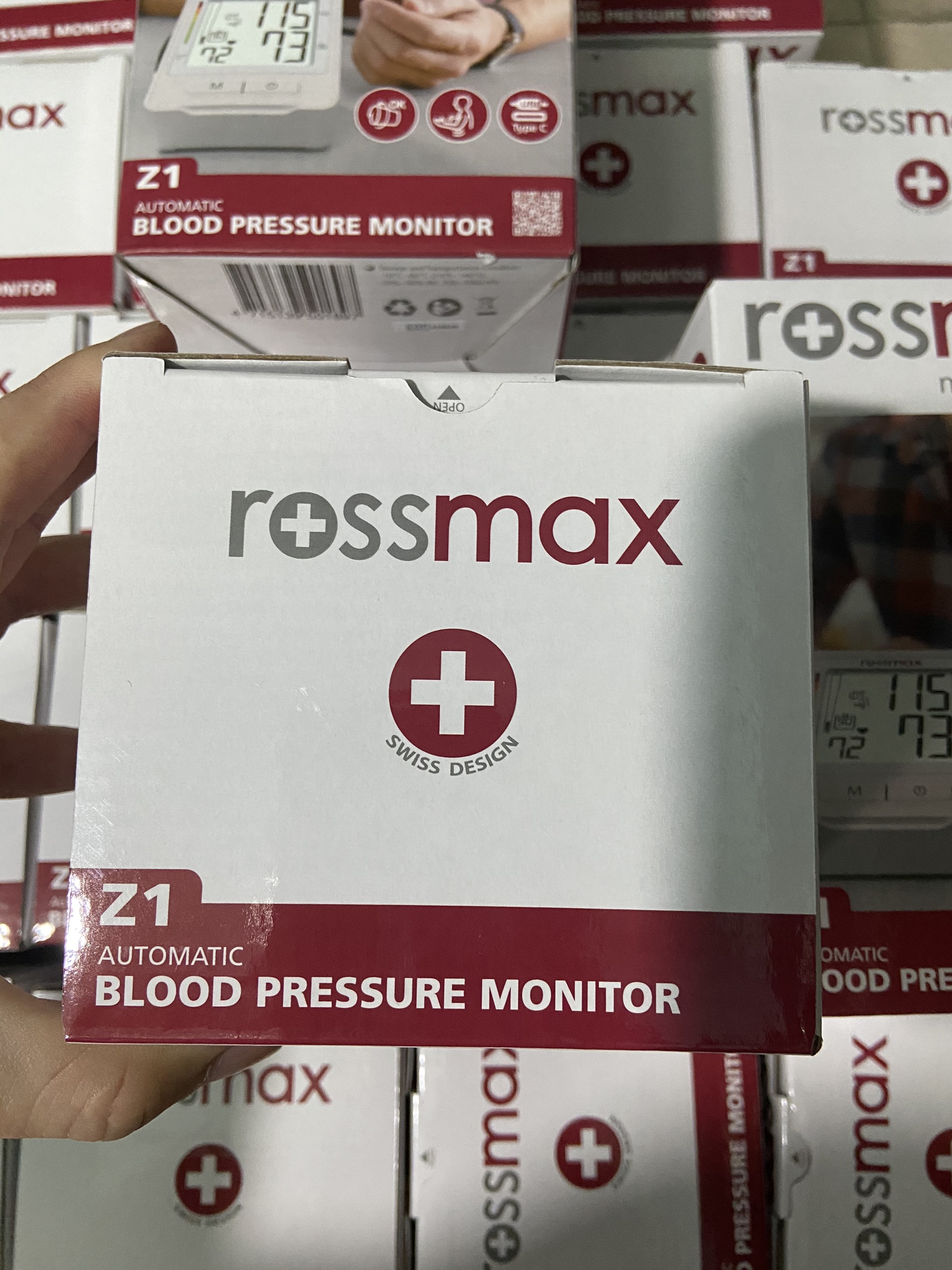 Máy đo huyết áp bắp tay Rossmax Z1( Hàng chính hãng + Bảo hành 5 năm )