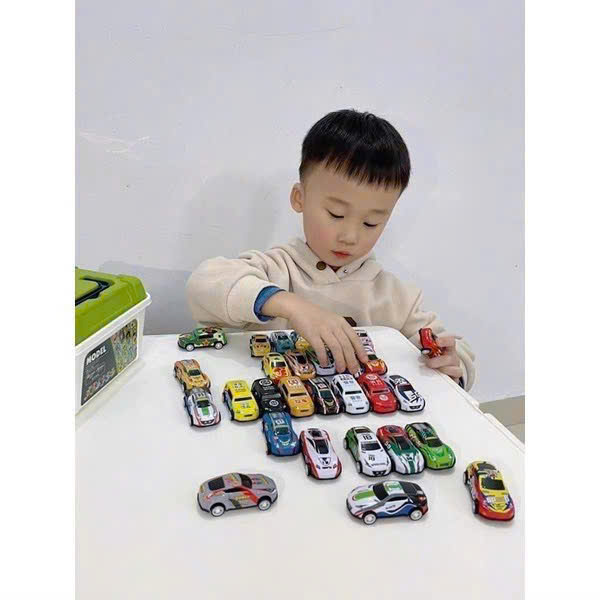 Bộ Ô Tô Đồ Chơi Mini Hộp 30 Xe, Thùng Đựng Có Quai Xách, Nhiều Màu Sắc – Đồ Chơi Phát Triển Kỹ Năng Cho Trẻ Em - HÀNG CHÍNH HÃNG MINIIN
