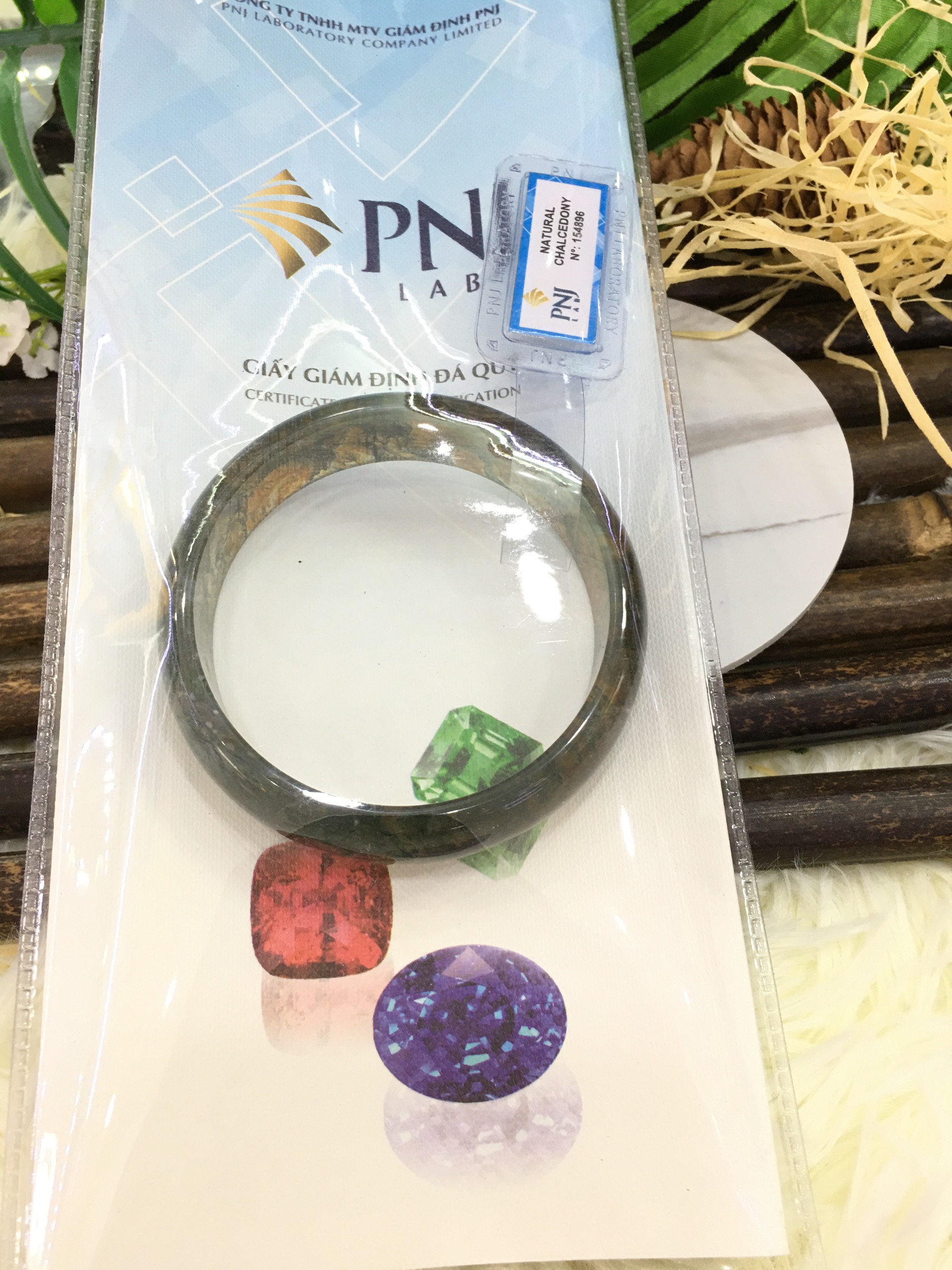 Vòng tay đá băng ngọc bảng nguyên khối ni 58mm - Hợp mệnh: Mộc, Hỏa